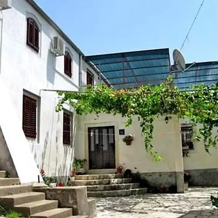 House Antun Holiday home