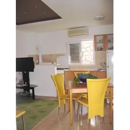 House Antun בית נופש *